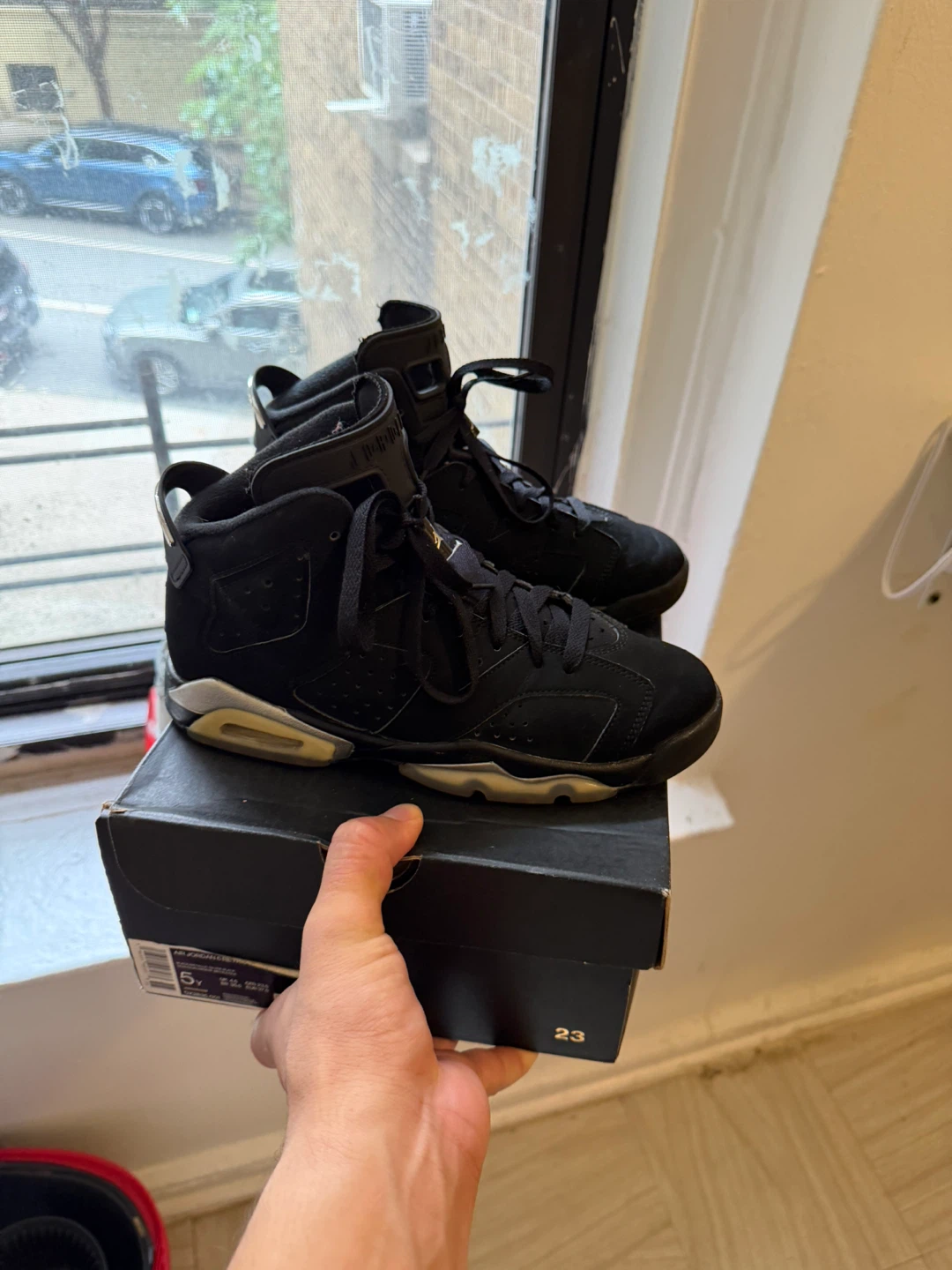 Air Jordan 6 Retro GS Sneakers Size 5Y - photo 5
