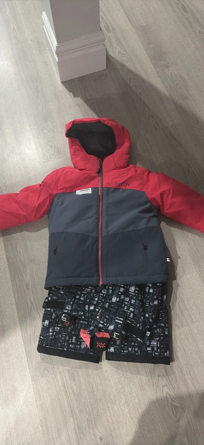 XMTN Kids Two-Piece Snow Suit Size 4