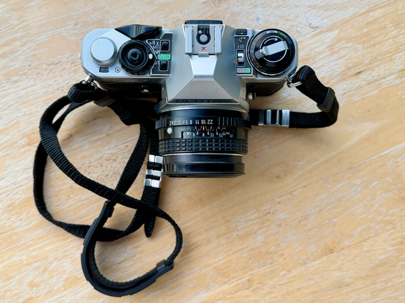Pentax ME F 35mm Film Camera + 50mm f/2 & 75-150mm Lenses - photo 2