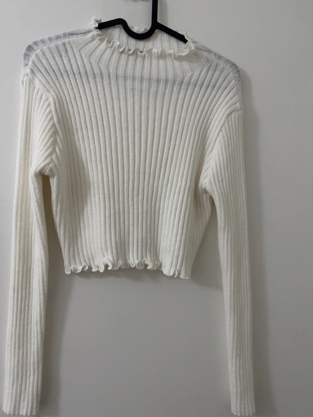 White ribbed long sleeve top