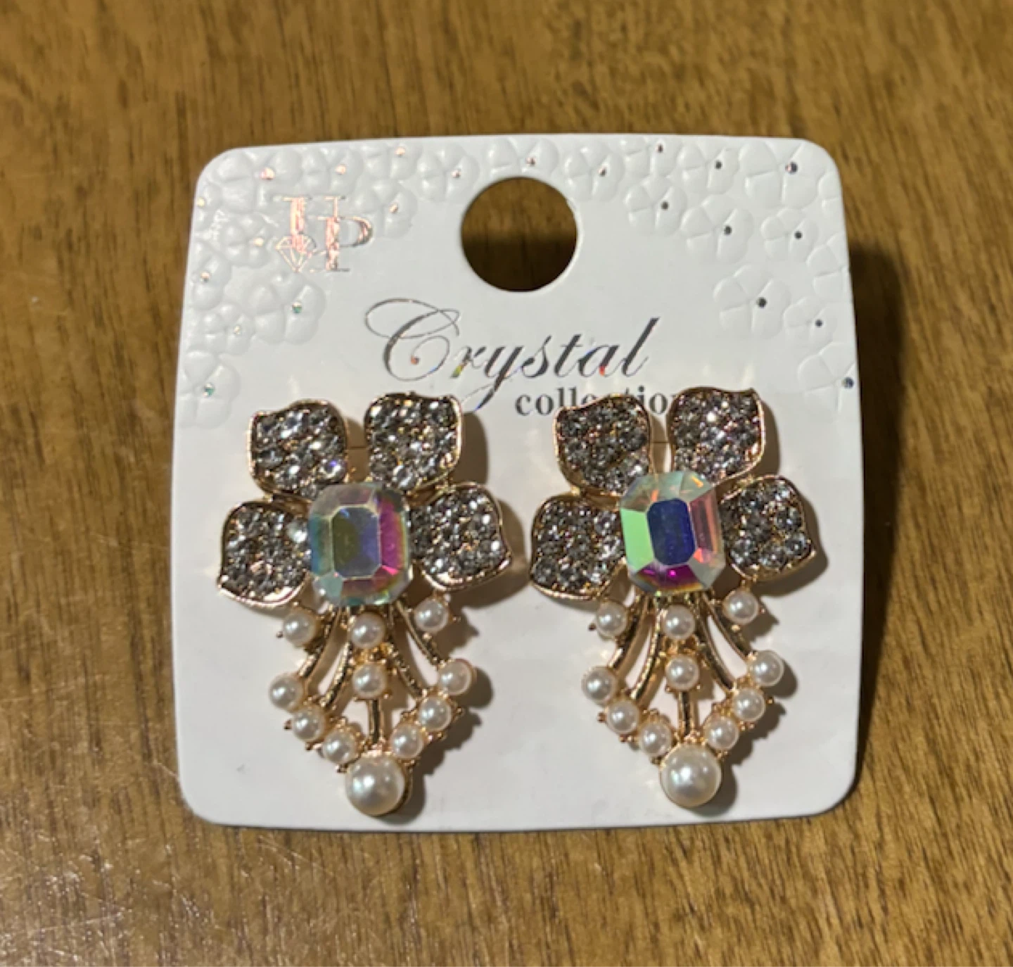 NEW-CLEARANCE-Crystal Collection Flower Earrings