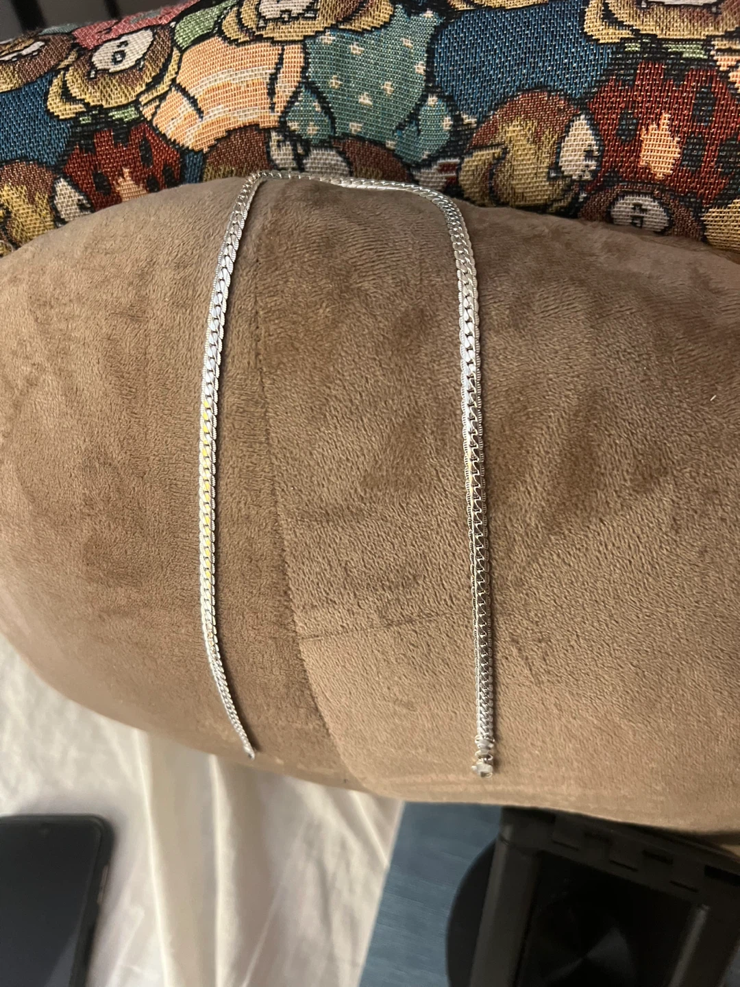 Silver-toned curb chain necklace