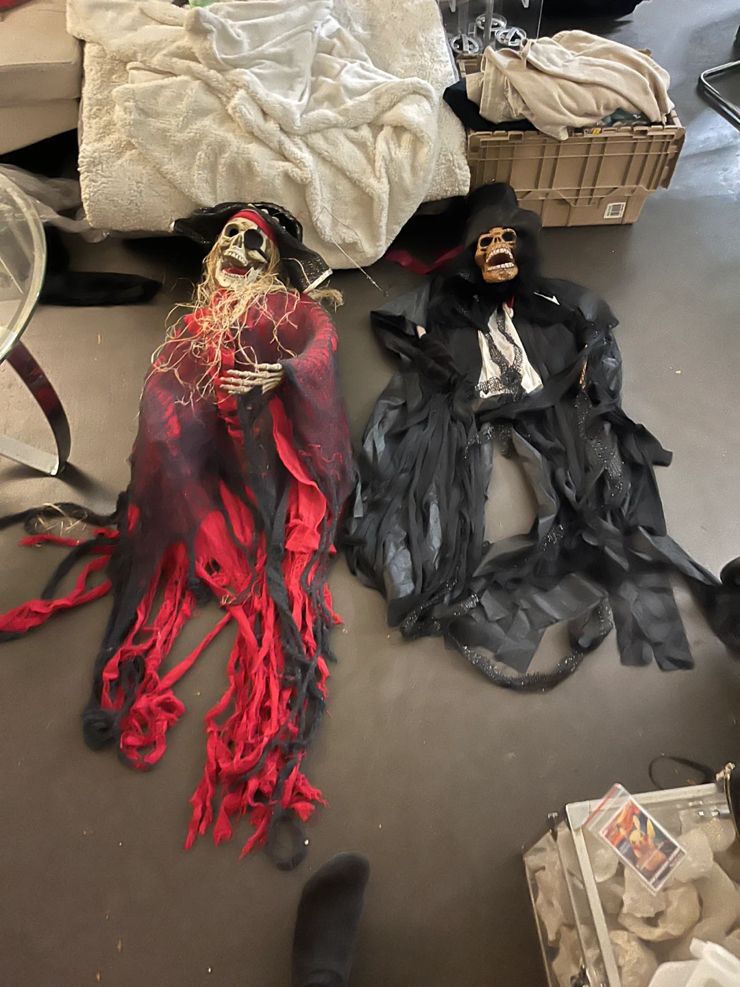Two Halloween Skeleton Hanging Decorations - photo 4