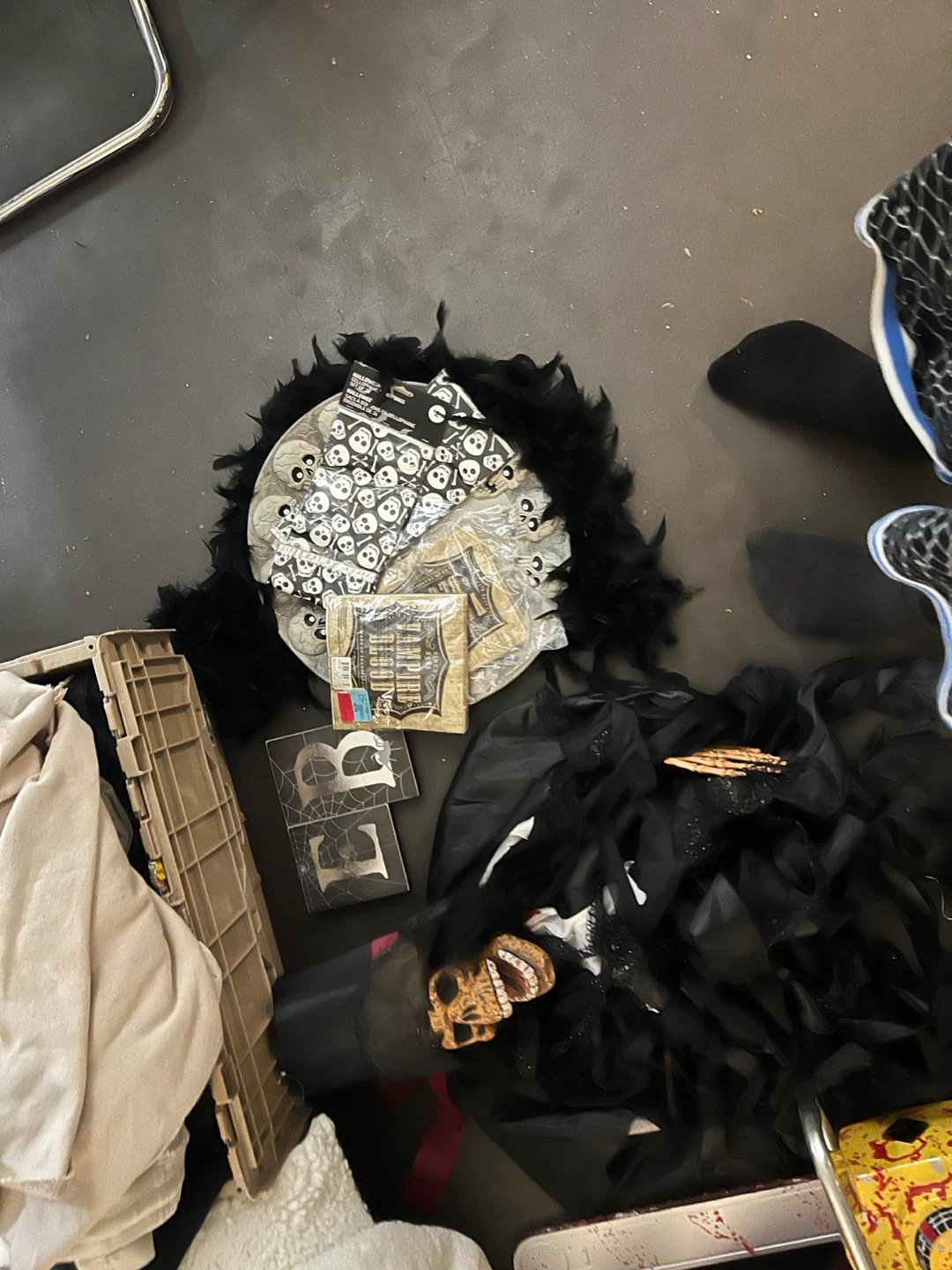 Large Halloween Decoration and Prop Collection - photo 5