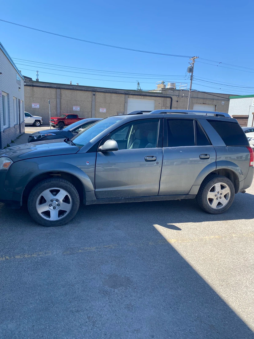Saturn Vue SUV - photo 3