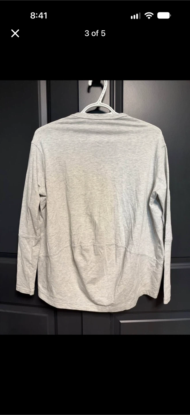 Lululemon light grey long sleeve shirt - photo 3