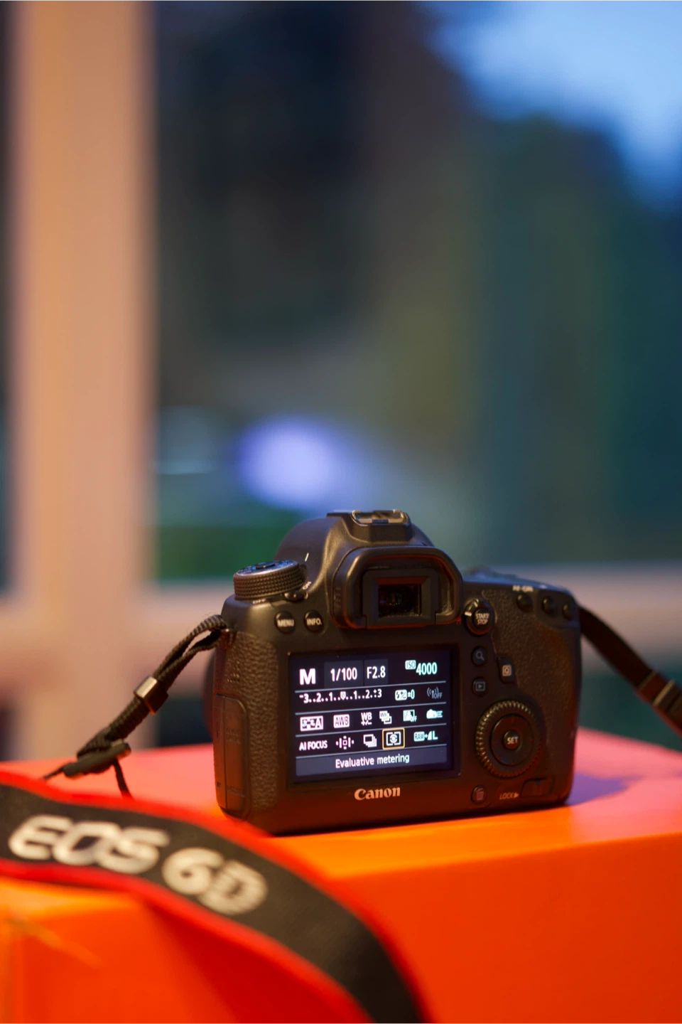 Canon EOS 6D DSLR Camera with 50mm F1.8 Lens
