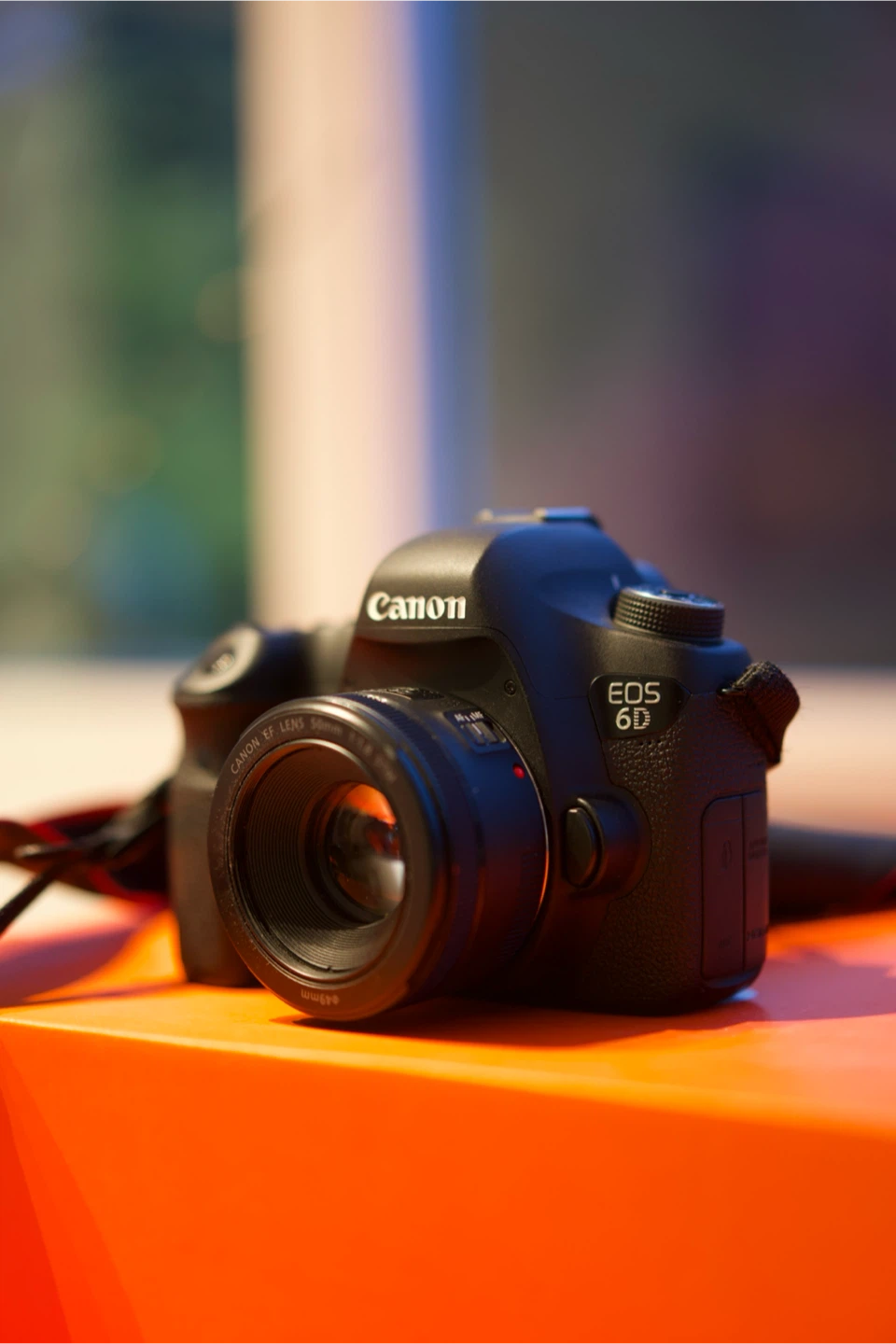 Canon EOS 6D DSLR Camera with 50mm F1.8 Lens - photo 2