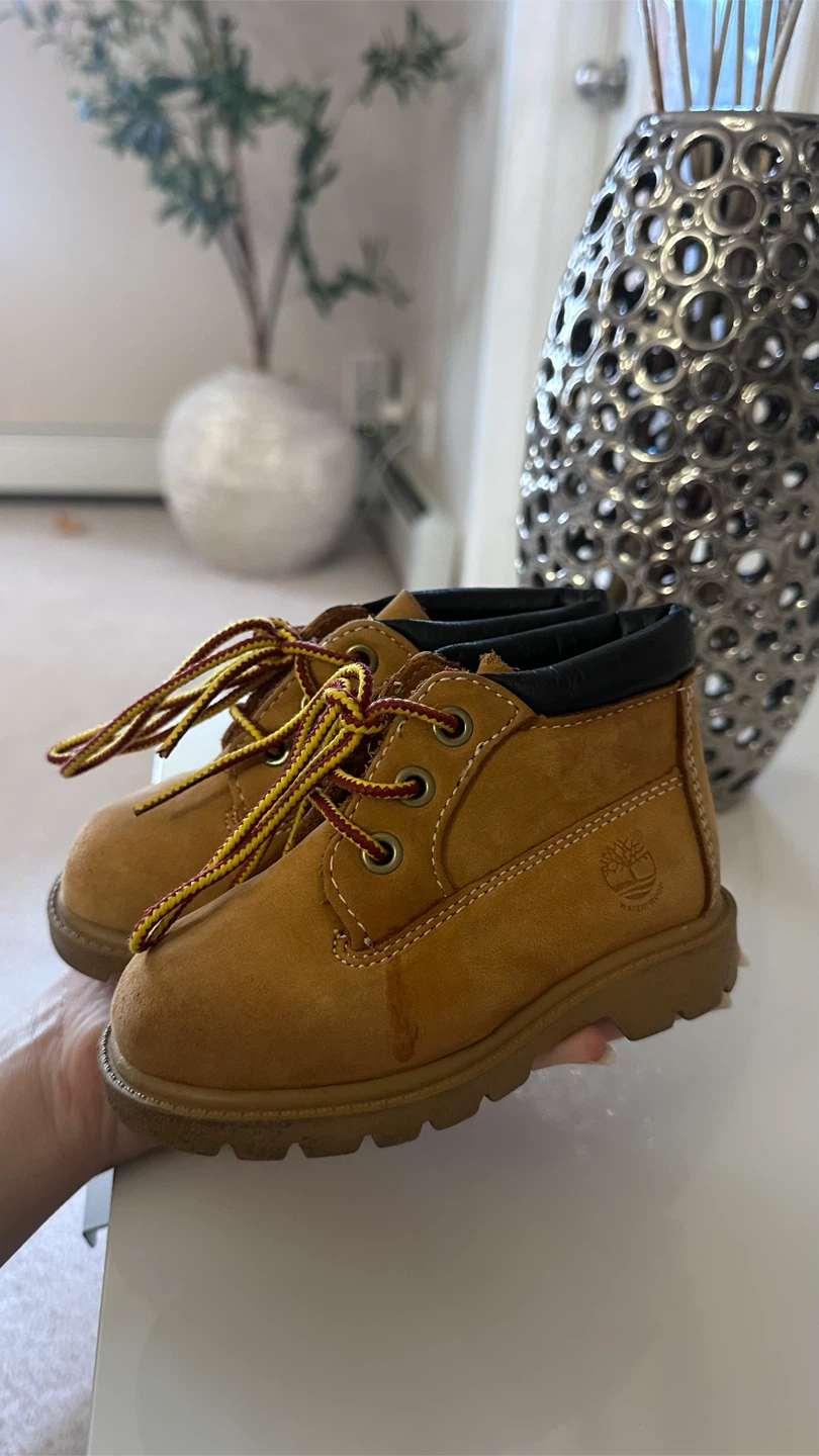 Timberland Waterproof Boots - Toddler Size 5,5 - photo 2