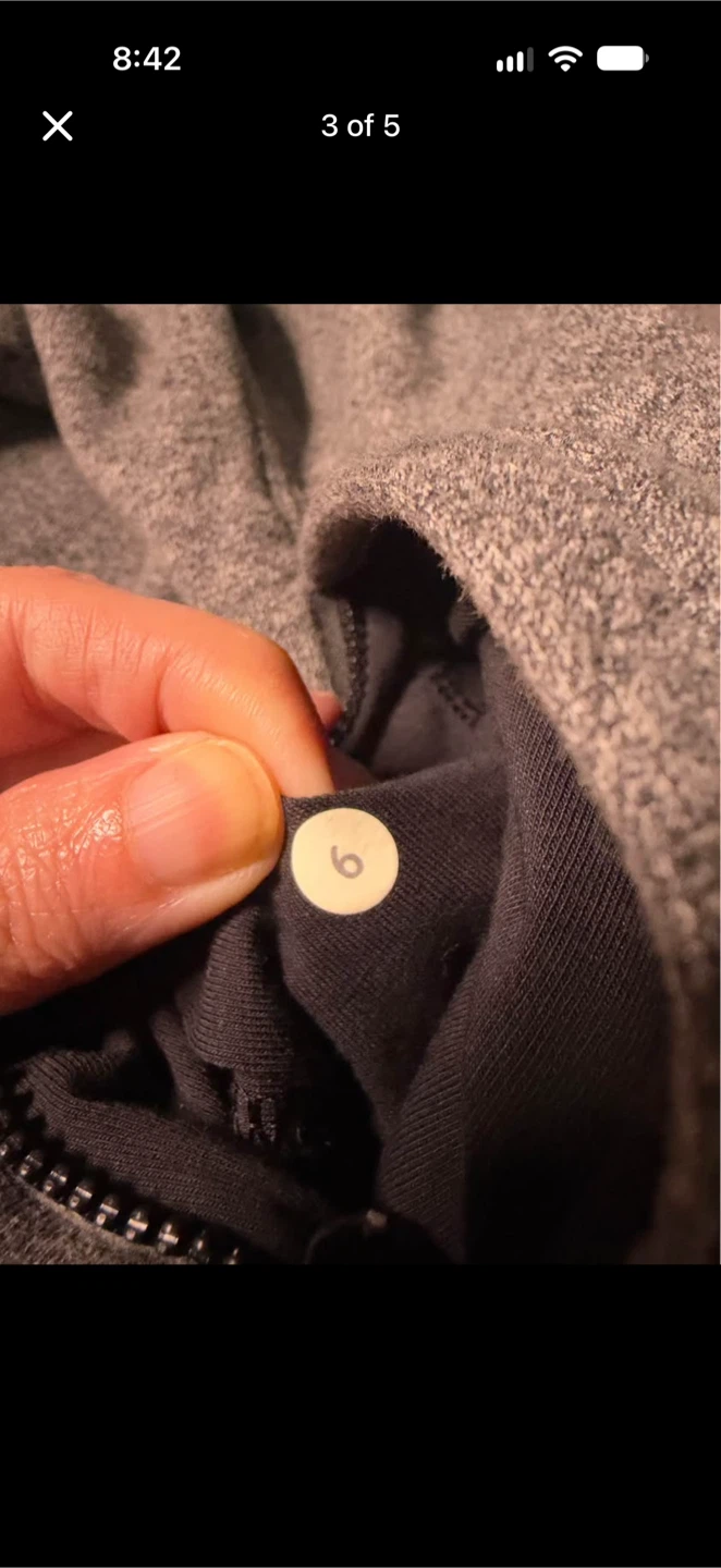 Lululemon Grey Jacket Size 6 - photo 2