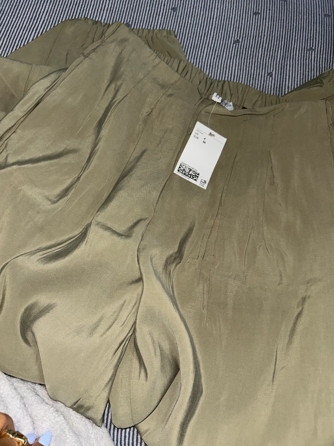 H&M Divided Olive Green Trousers - photo 2