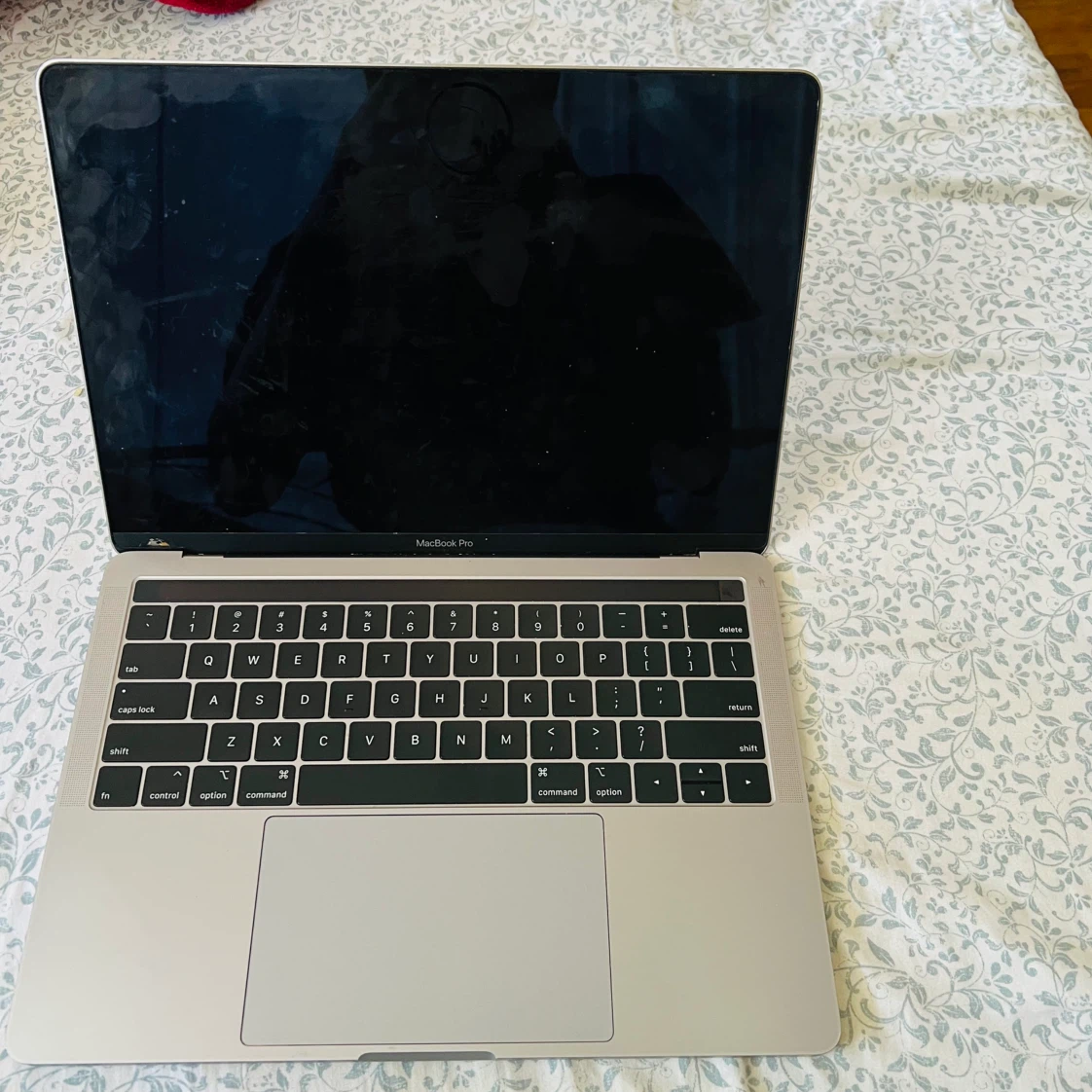 Apple MacBook Pro 2019 - photo 2
