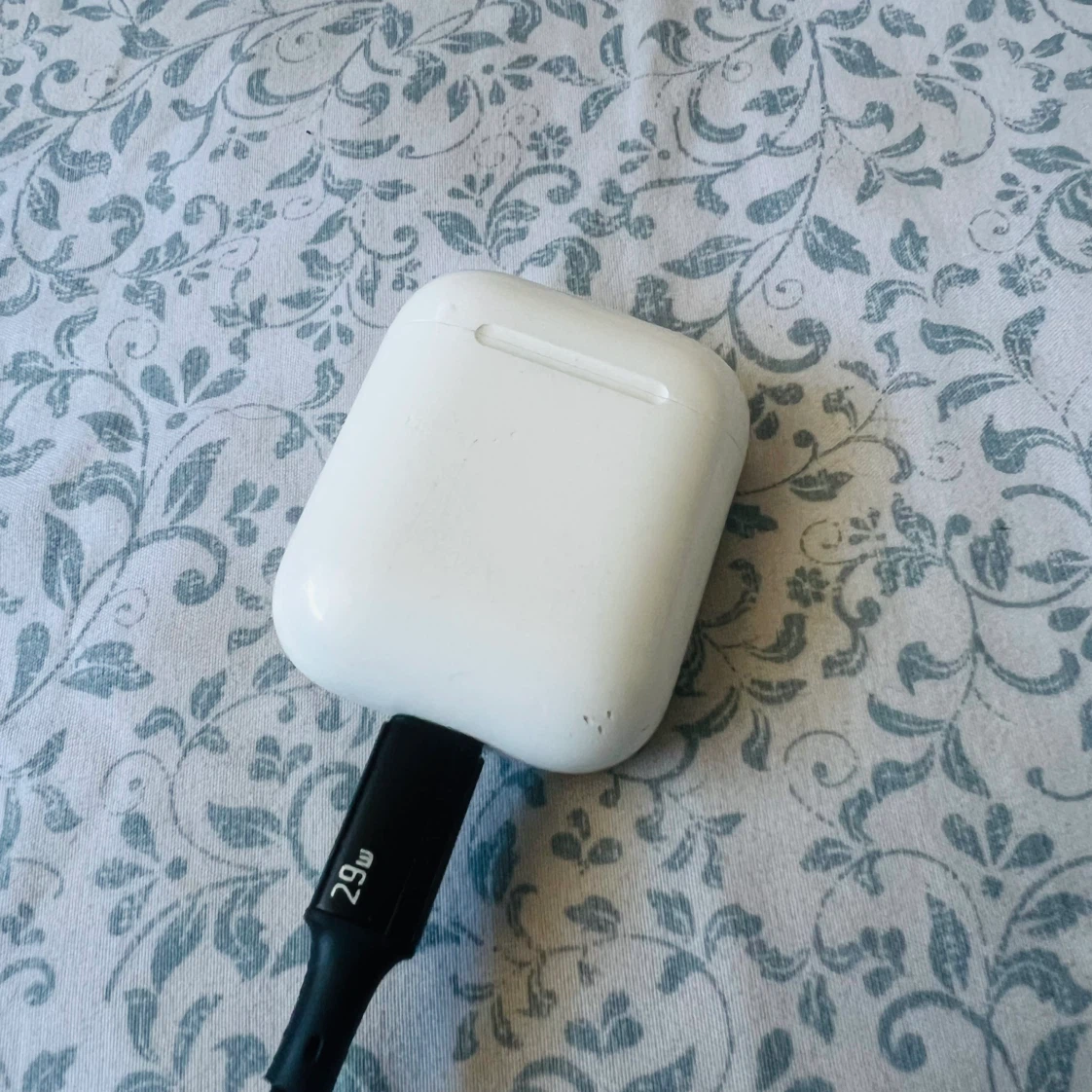 Apple AirPods 2nd gen