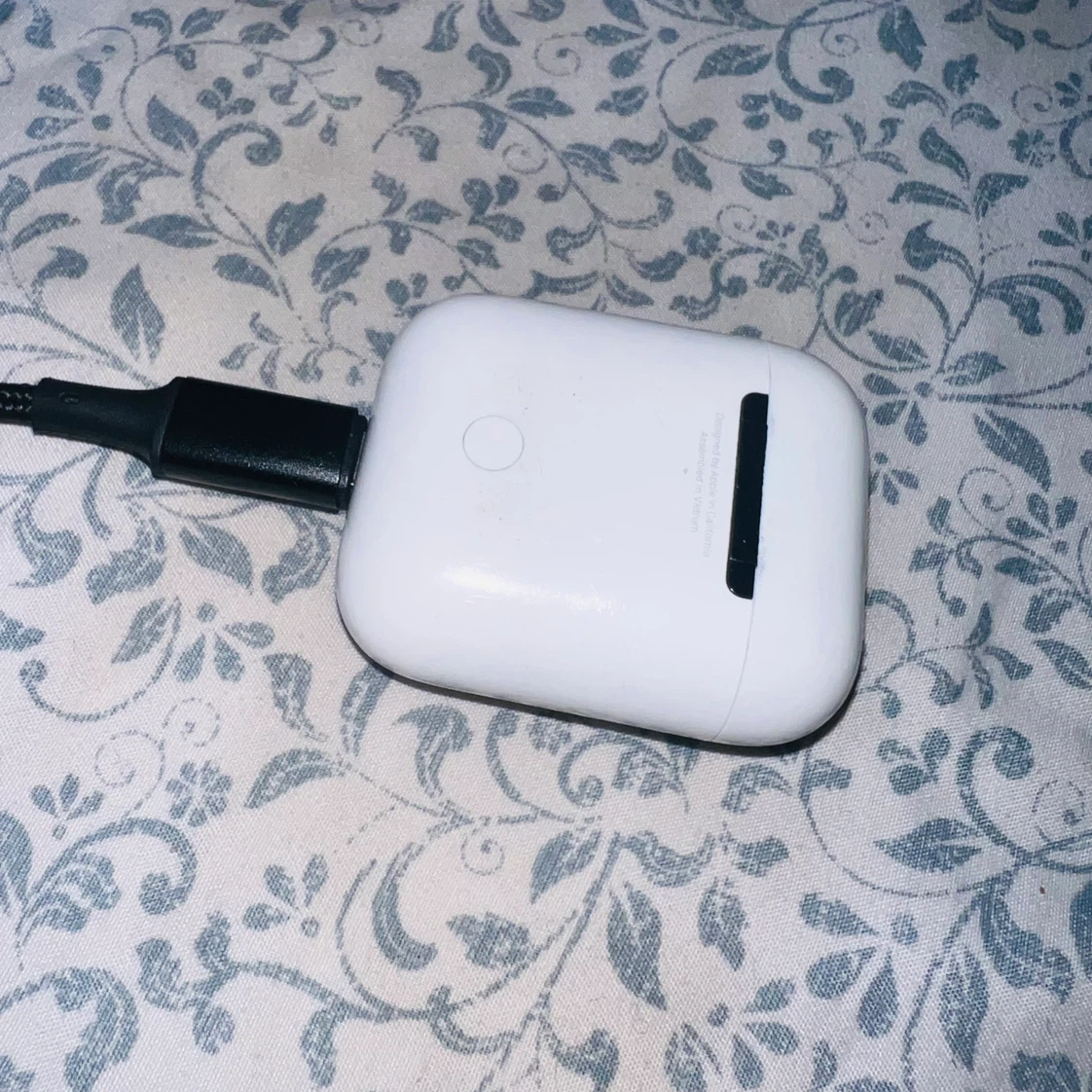 Apple AirPods 2nd gen - photo 3