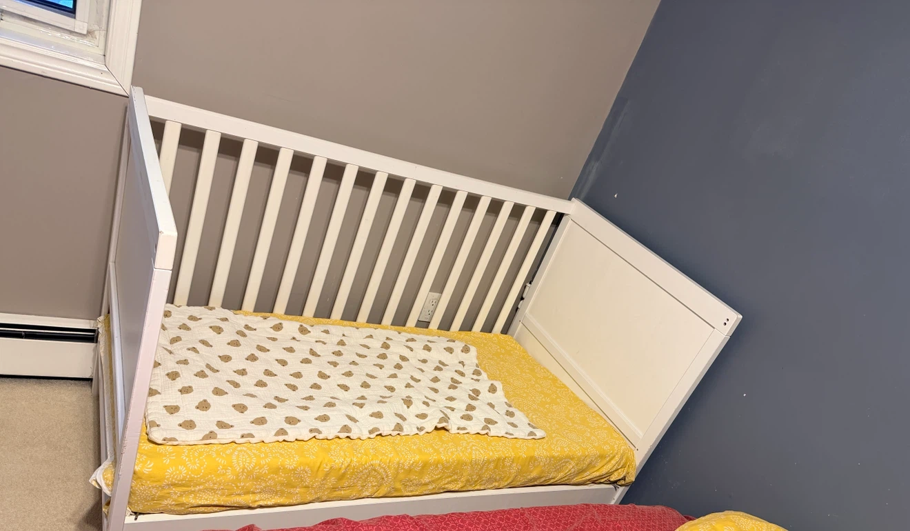 White Convertible Baby Crib - photo 2