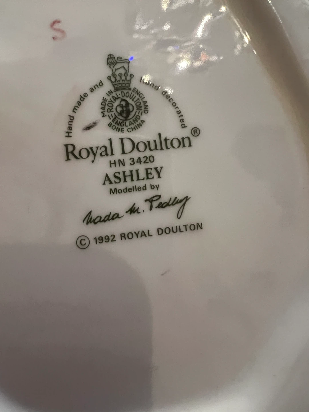 Royal Doulton Ashley Figurine HN 3420 - photo 2