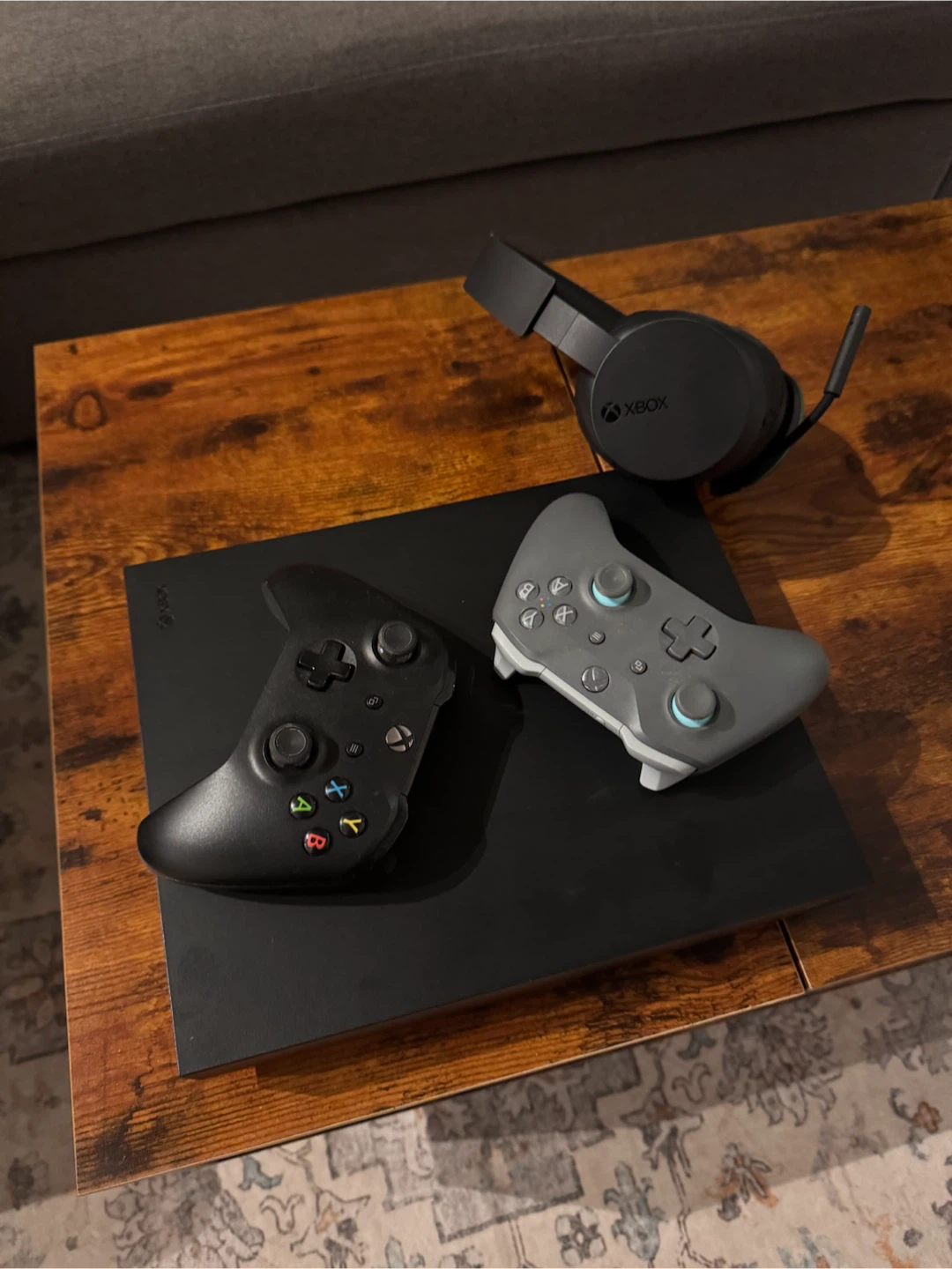 Xbox One X 1TB + Two Controllers + Xbox Headset