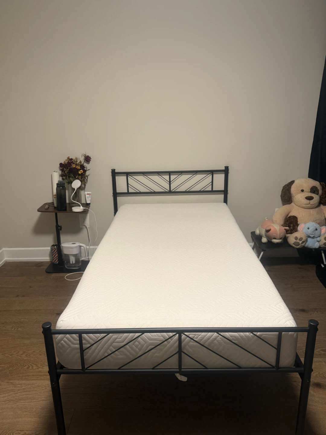 Twin Bed Frame + 8-Inch ViscoLogic Mattress