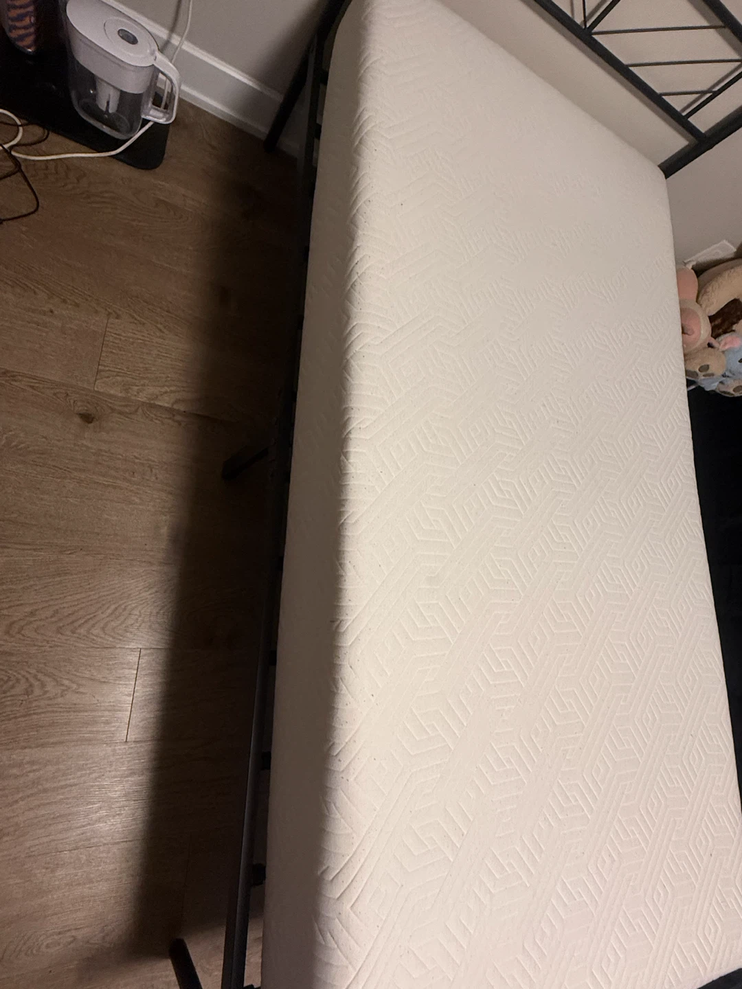 Twin Bed Frame + 8-Inch ViscoLogic Mattress - photo 4