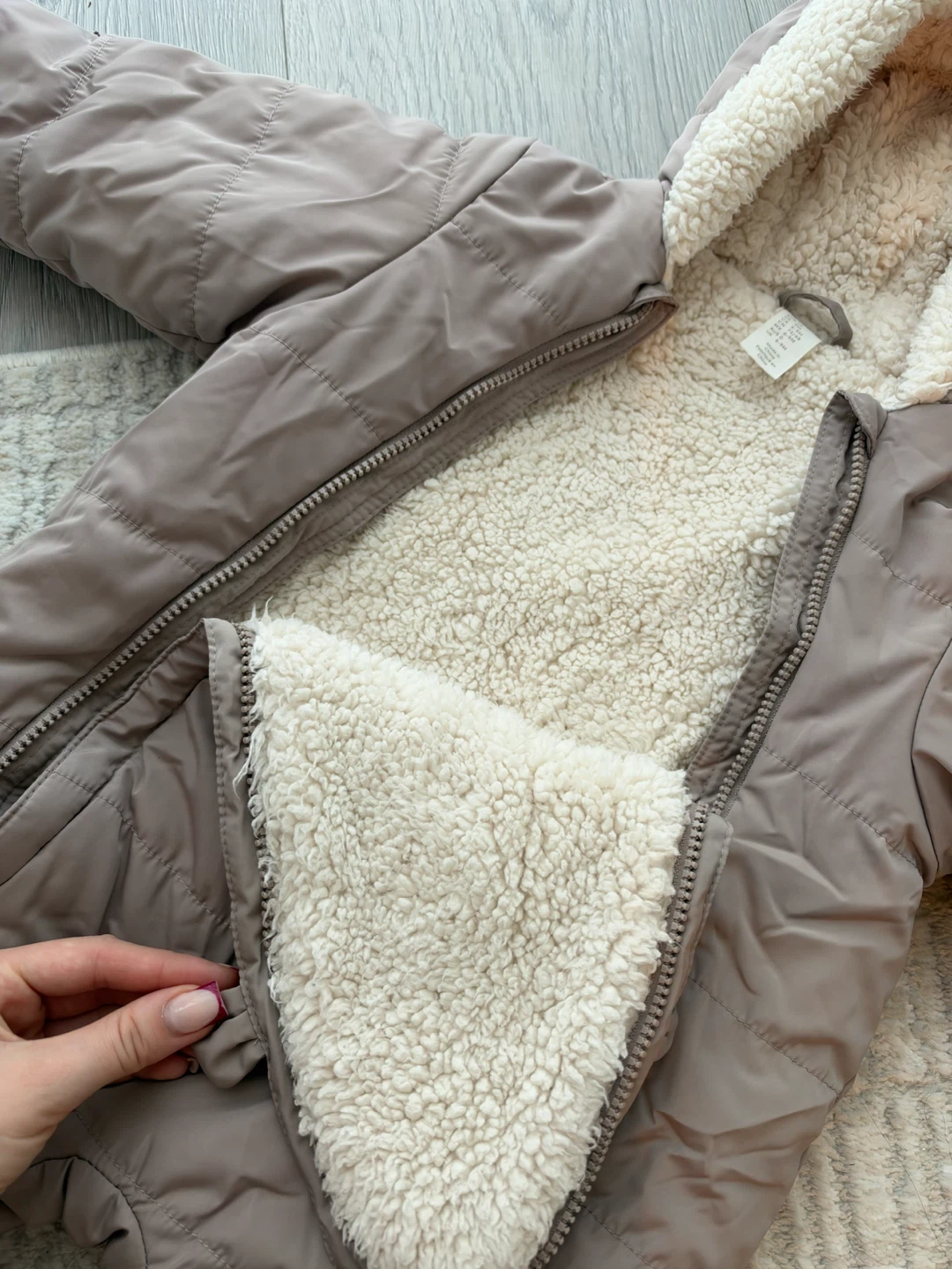 H&M Baby Bunting Suit 6-9M - photo 3