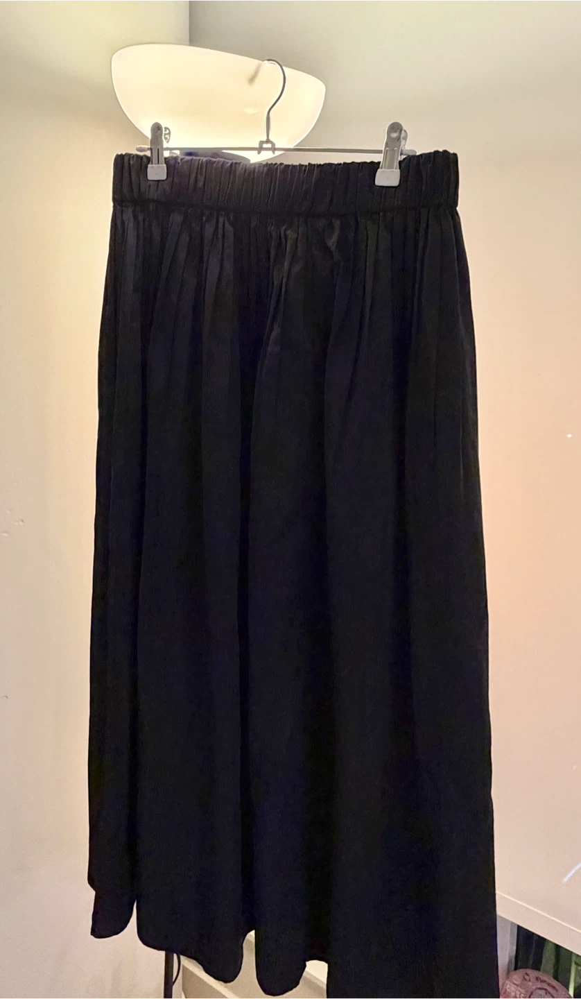 Uniqlo long pleated skirt - photo 2