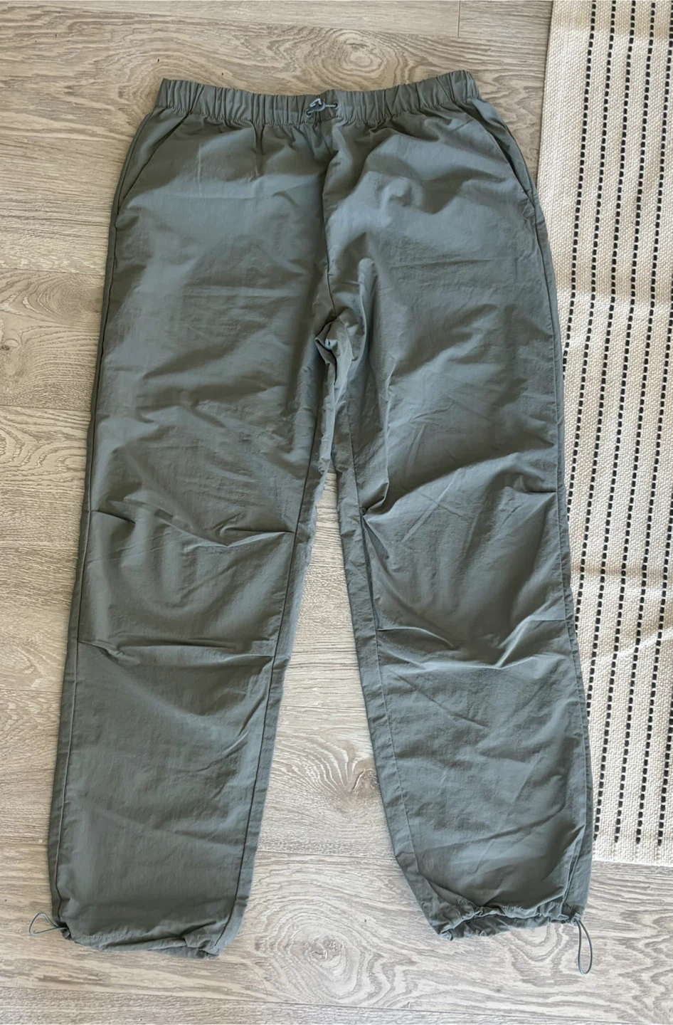 Oak + Fort Olive Green Jogger Pants