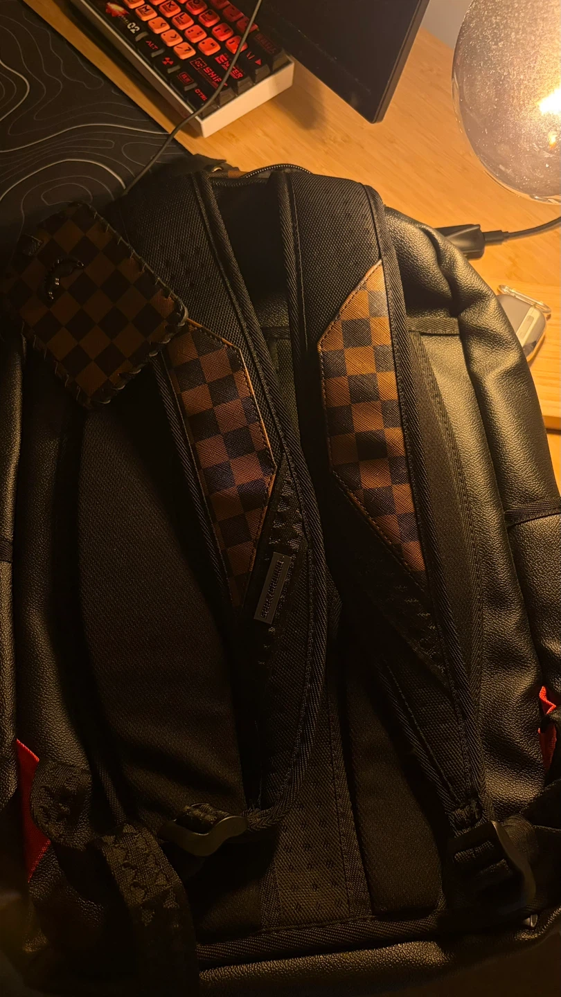 Sprayground Shark Backpack - photo 2