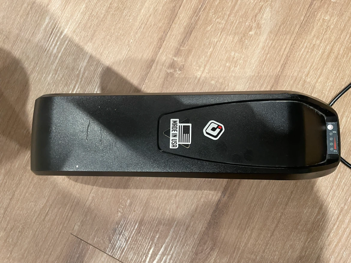 E-Bike Lithium-Ion Battery and Charger - photo 2