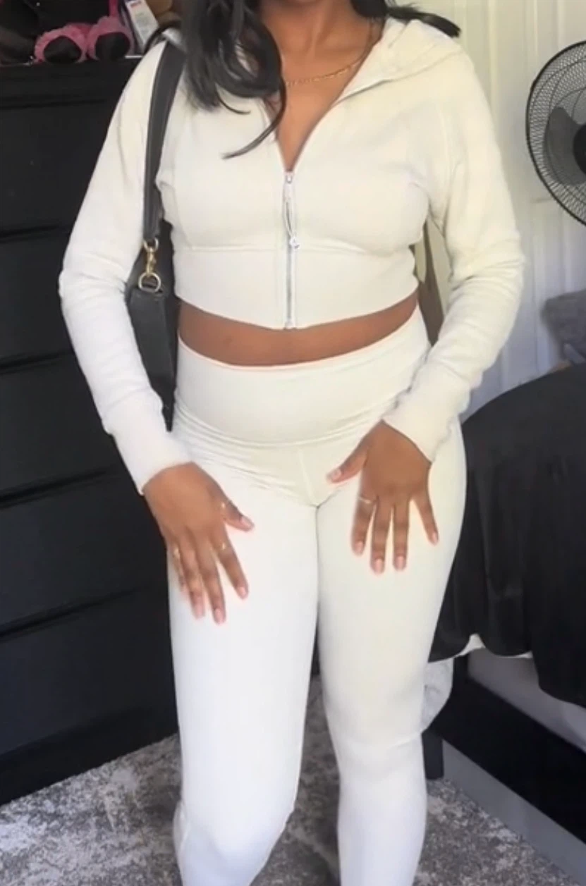 Lululemon Bone cropped Matching Set