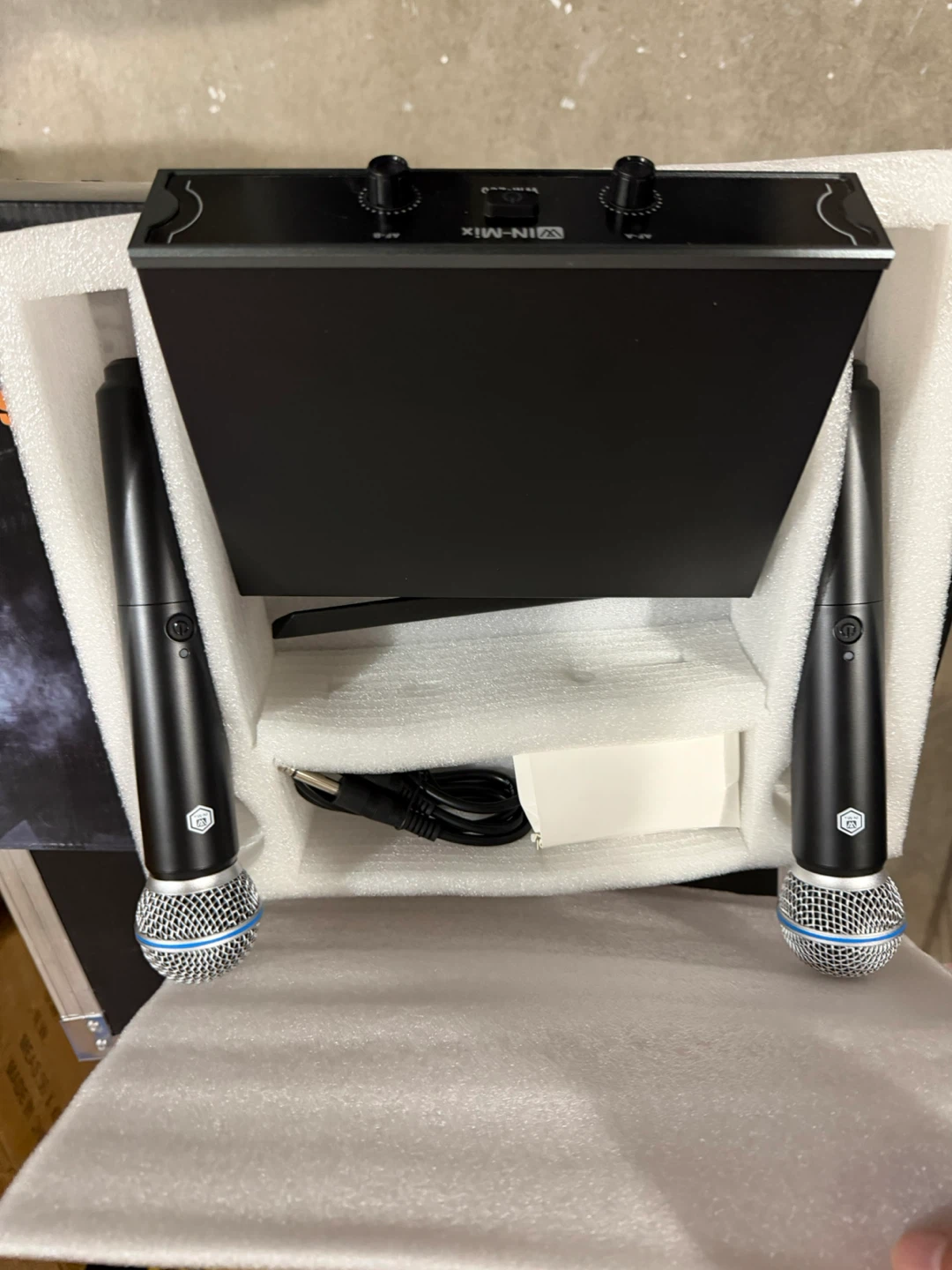 WIN-MIX 2 handheld Wireless Microphone System - photo 2