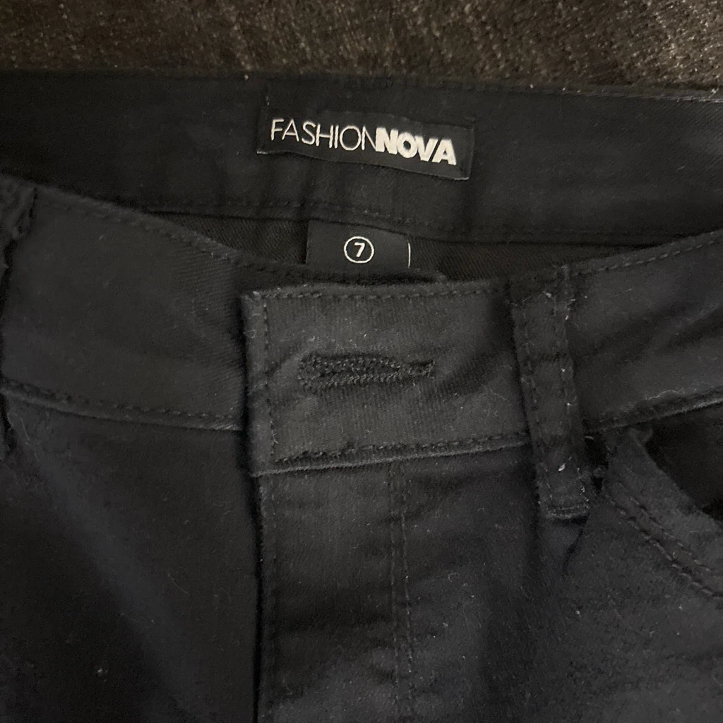 Fashion Nova black jeans size 7