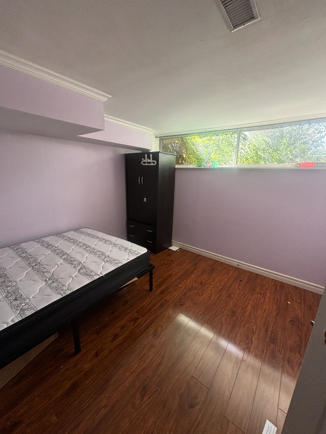Room for Rent Available! - photo 2