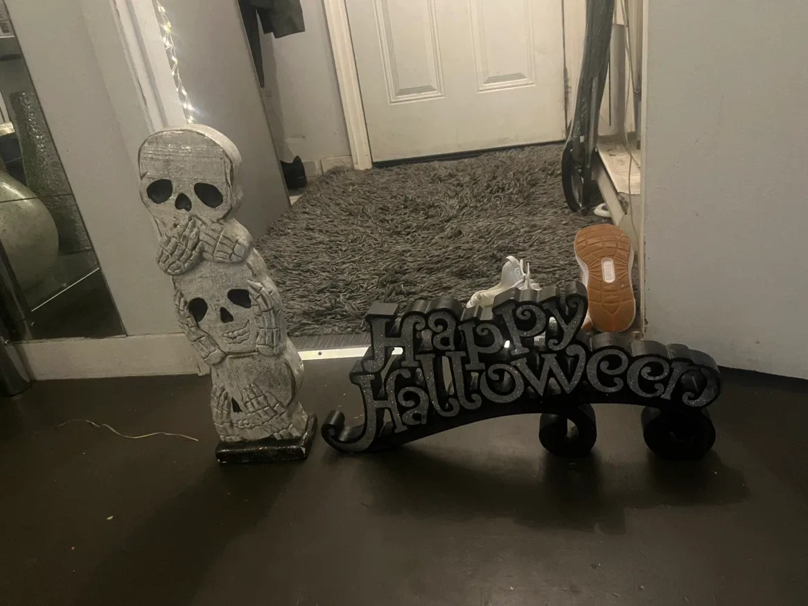 Halloween Decor Bundle - photo 2