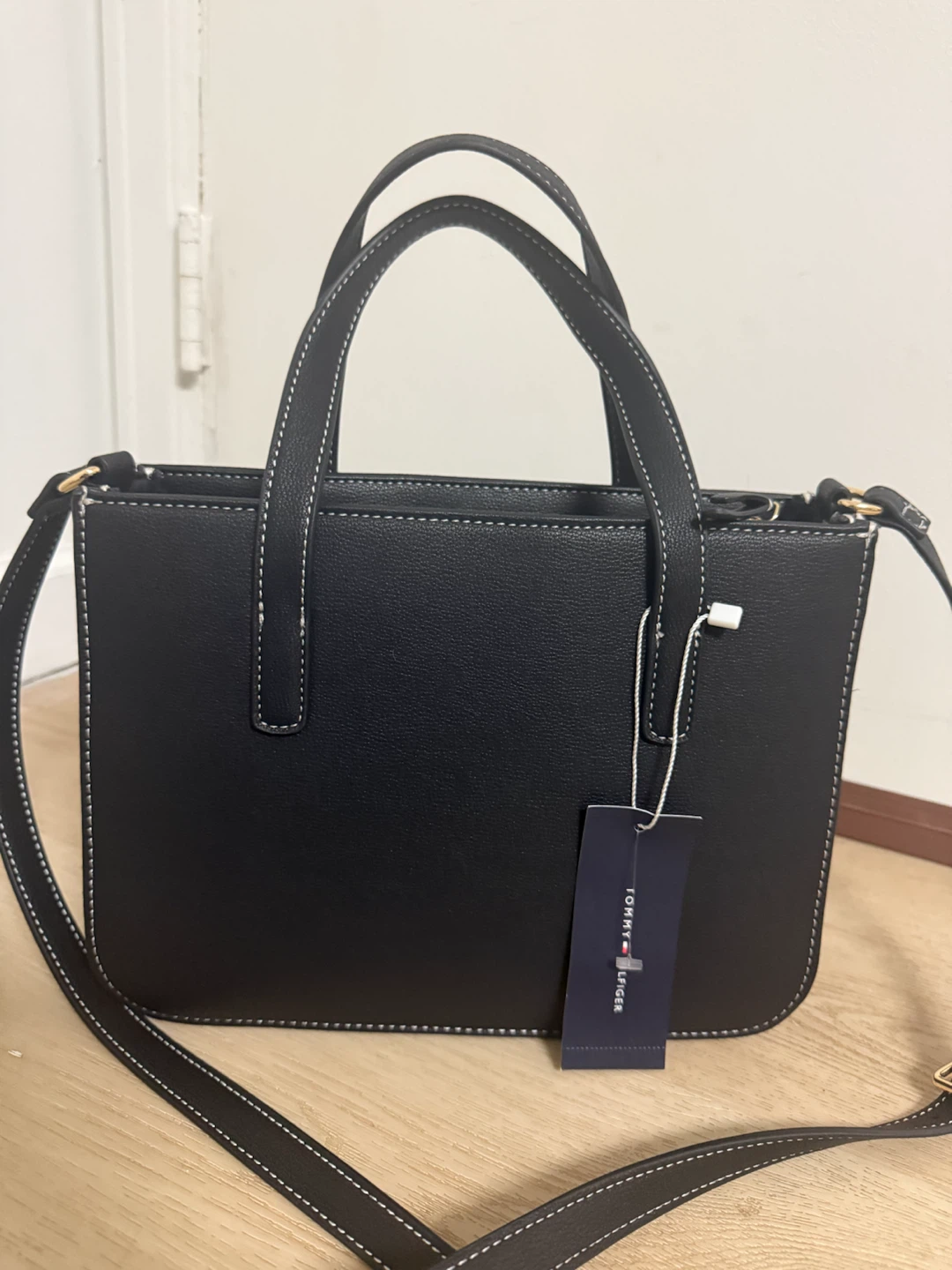 Tommy Hilfiger Black Satchel Bag - photo 2