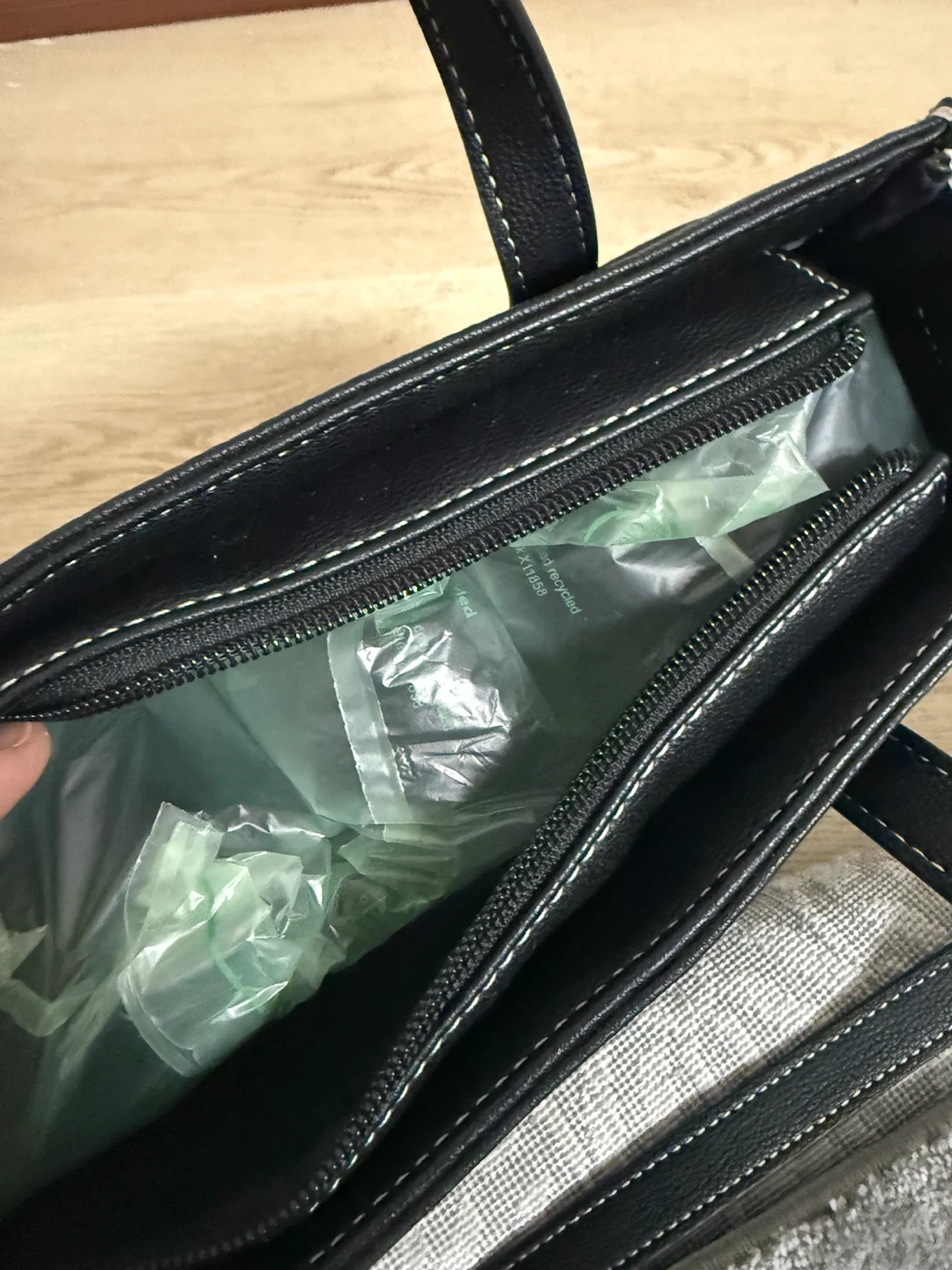 Tommy Hilfiger Black Satchel Bag - photo 5