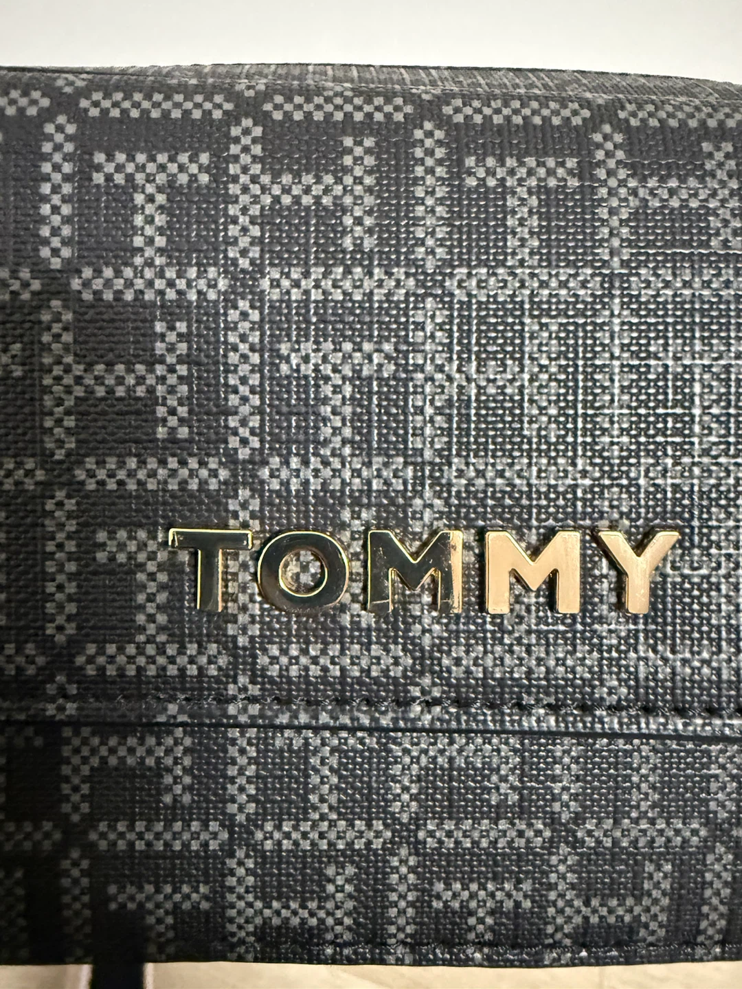 Tommy Hilfiger Monogram Crossbody Bag - photo 4