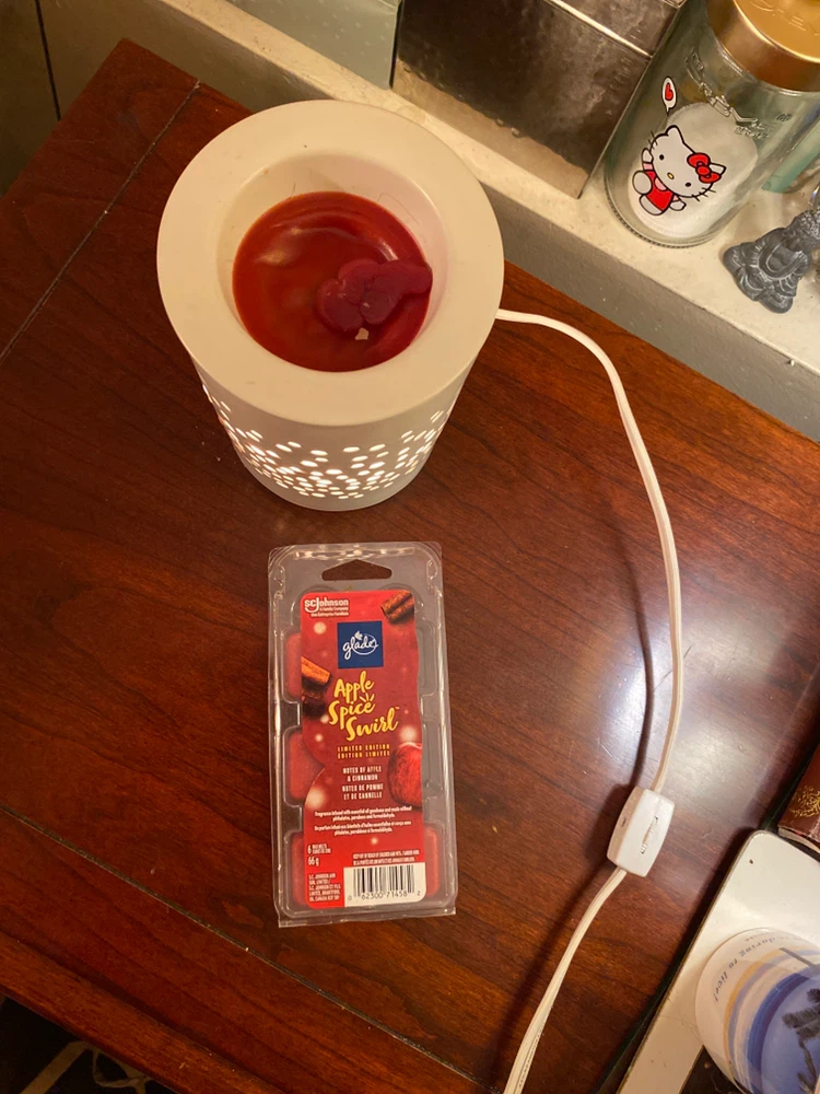 Electric Wax Warmer with Glade Apple Spice Swirl - photo 2
