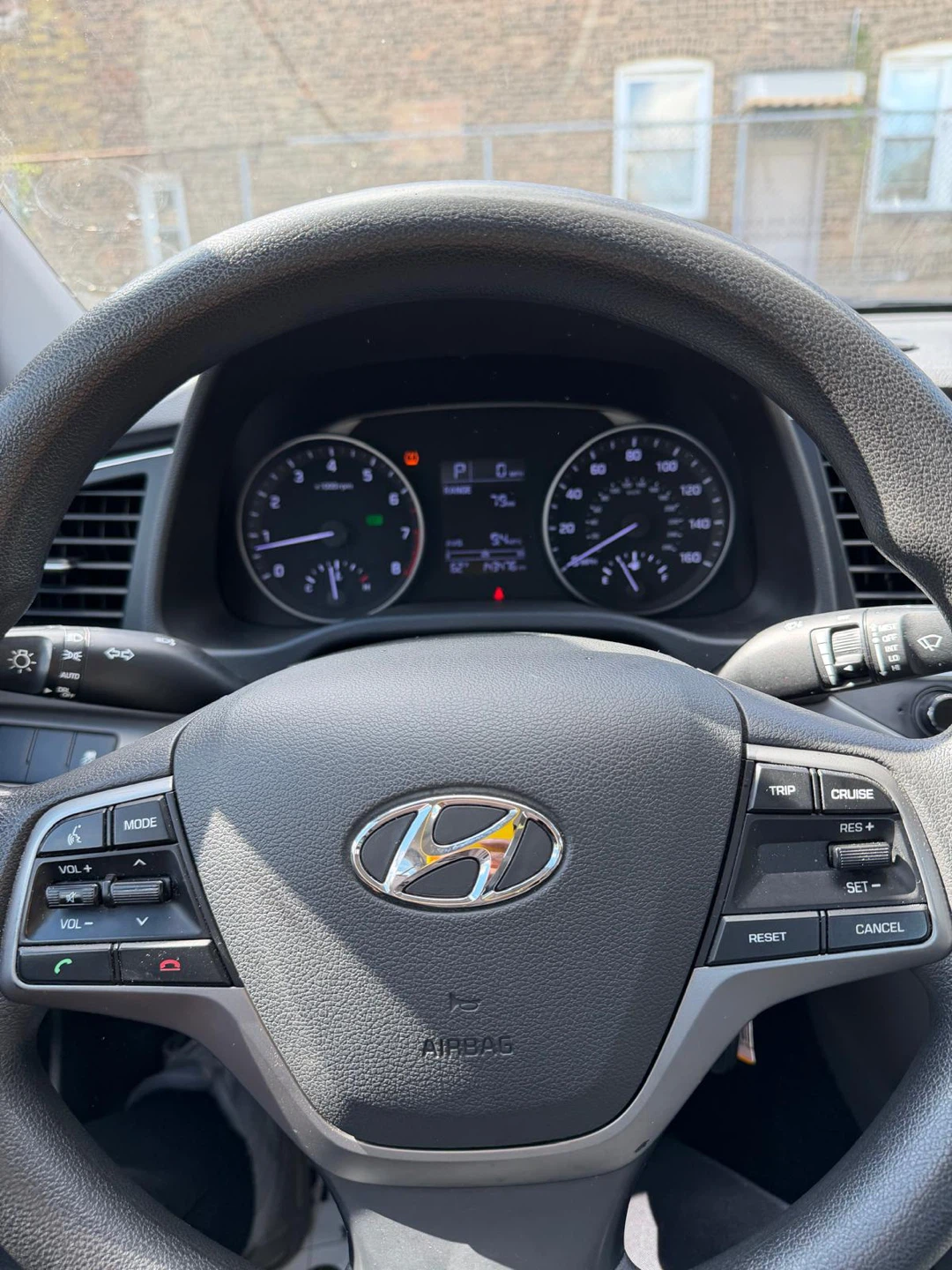 Hyundai Elantra Sedan - photo 2