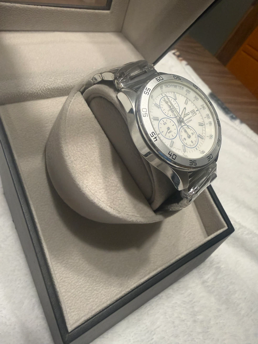 SEIKO CHRONOGRAPH SNDA71P1 FOR SALE.