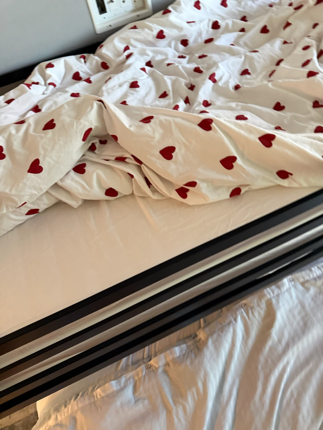 Loft bed with mattress, below and bed sheets used for 1 year - photo 4