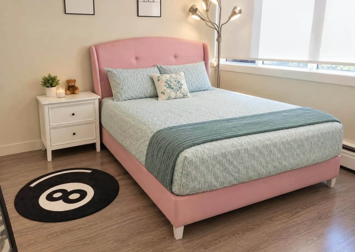 Hemnes Table with Mirror & Ashley double bed