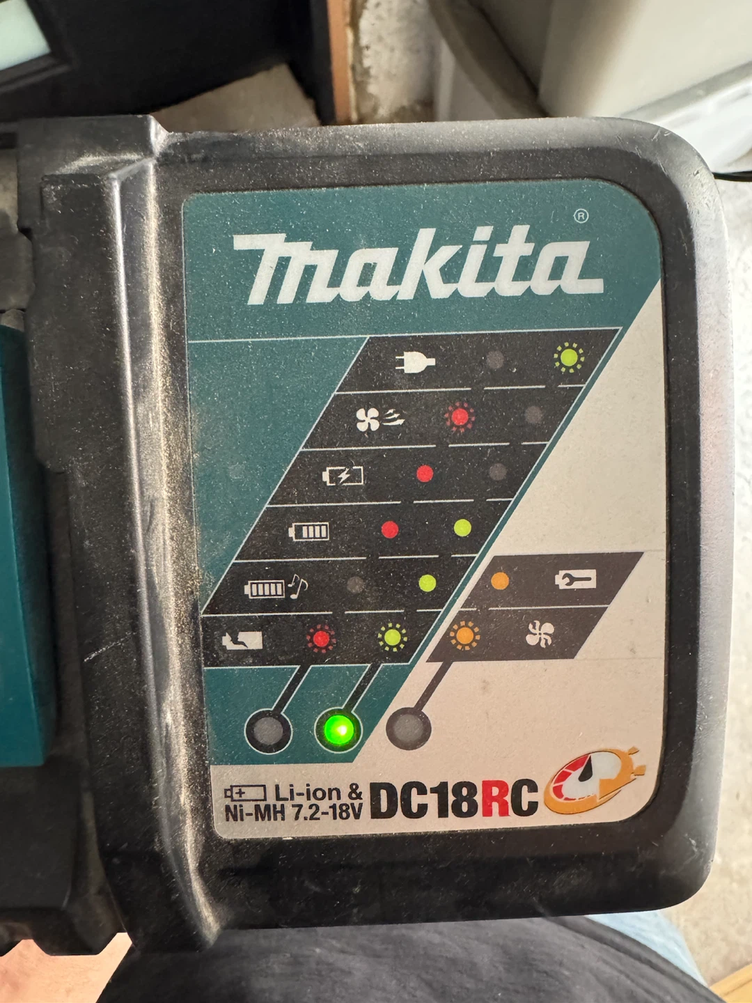 Makita DC18RC Fast Charger OEM - photo 2