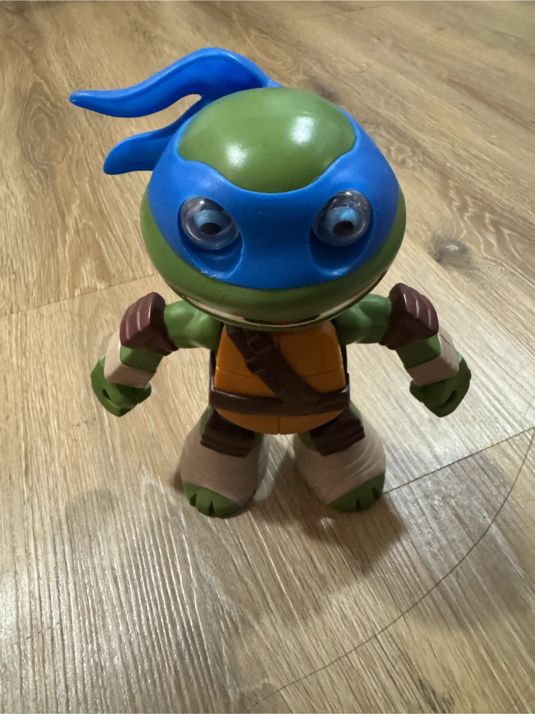 Teenage Mutant Ninja Turtles Squeeze 'Ems Leo Action Figure 10”