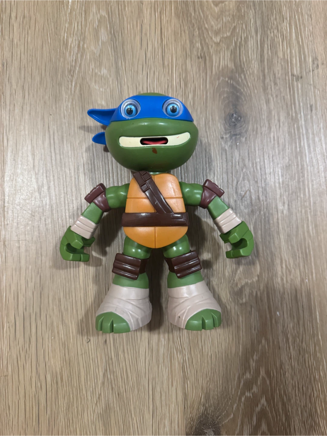 Teenage Mutant Ninja Turtles Squeeze 'Ems Leo Action Figure 10” - photo 2