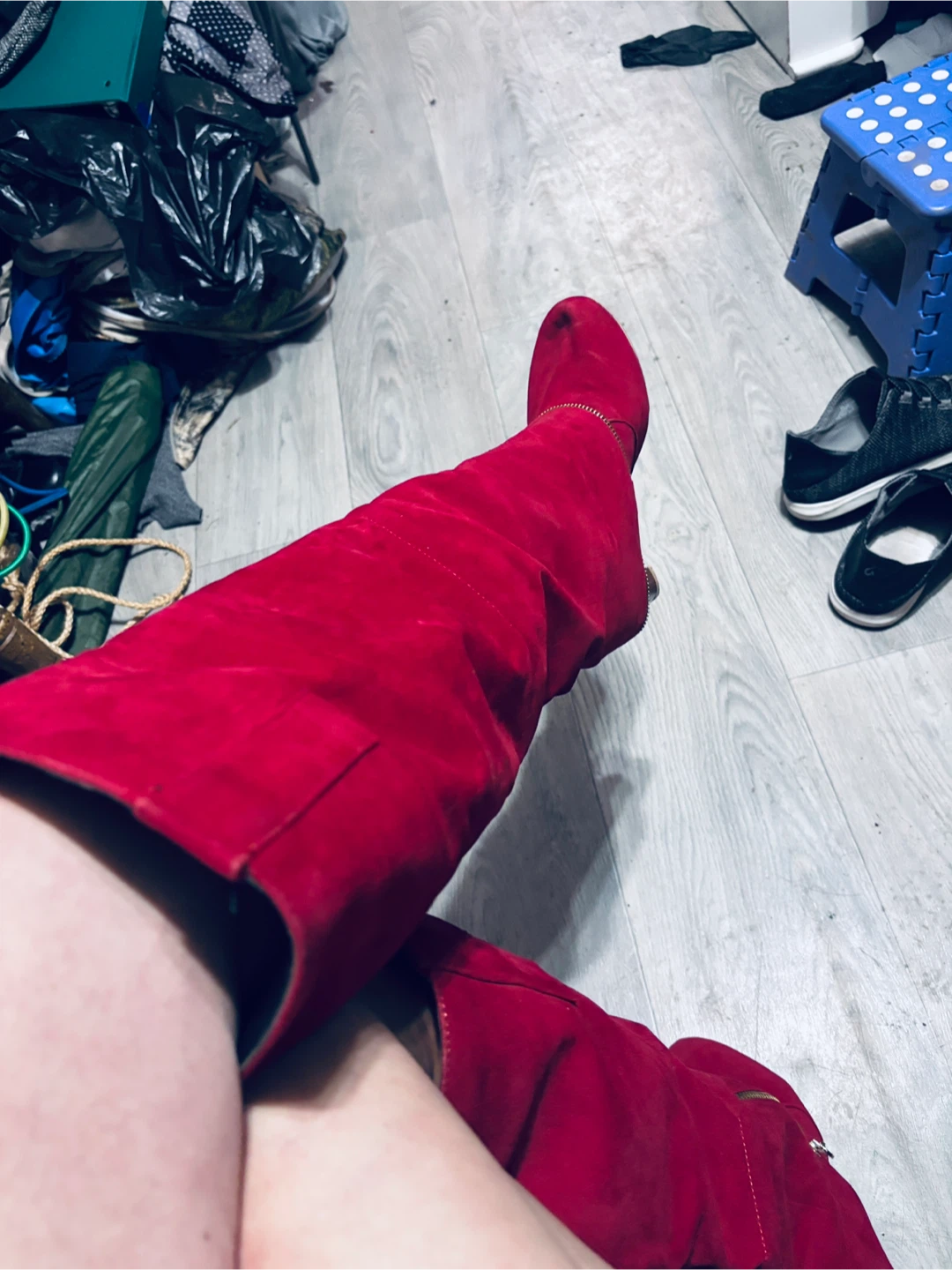 Red Suede Boots with Side Zipper - photo 3