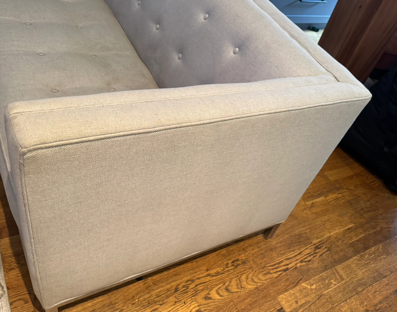 Modern Light Grey Tufted Sofa - photo 3