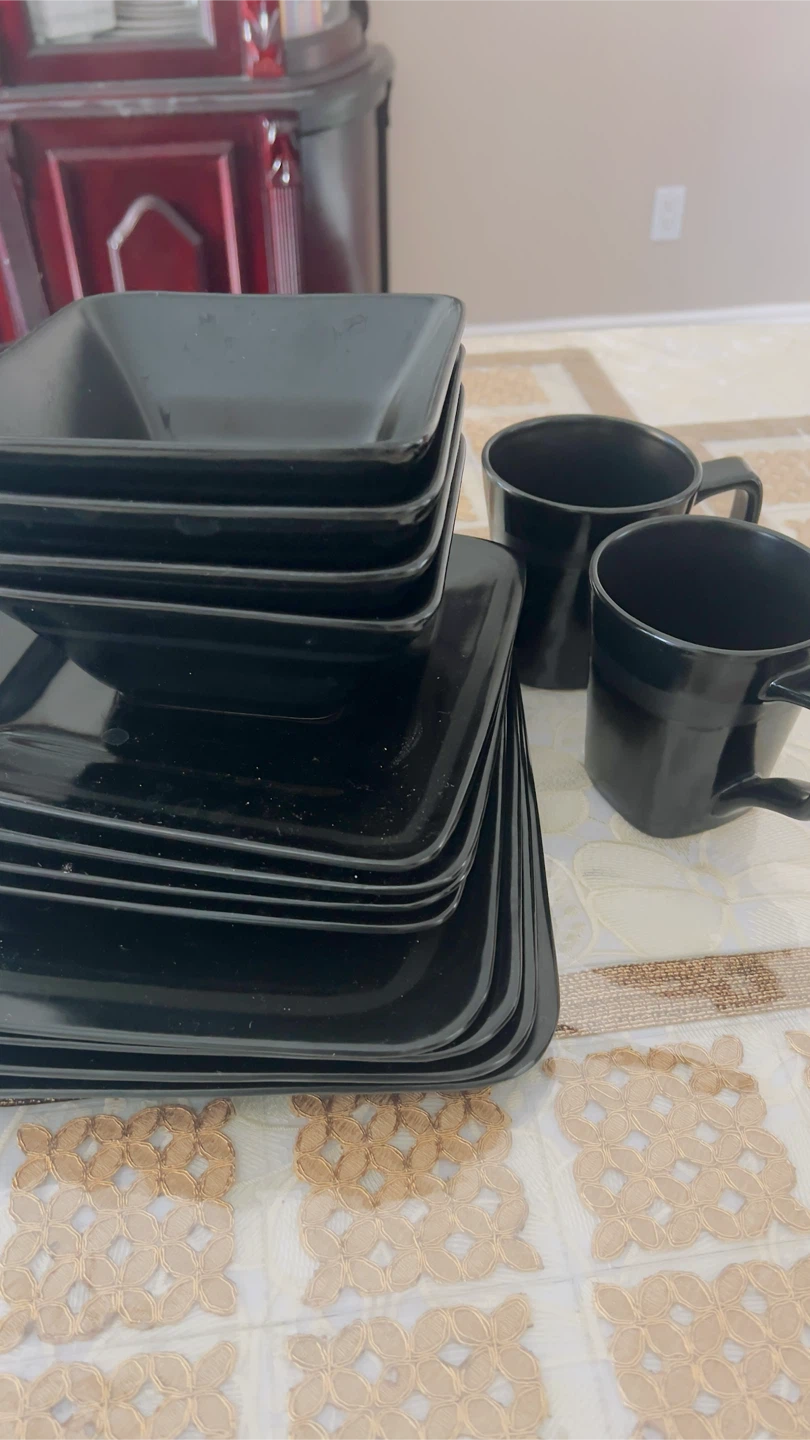 Dinner set