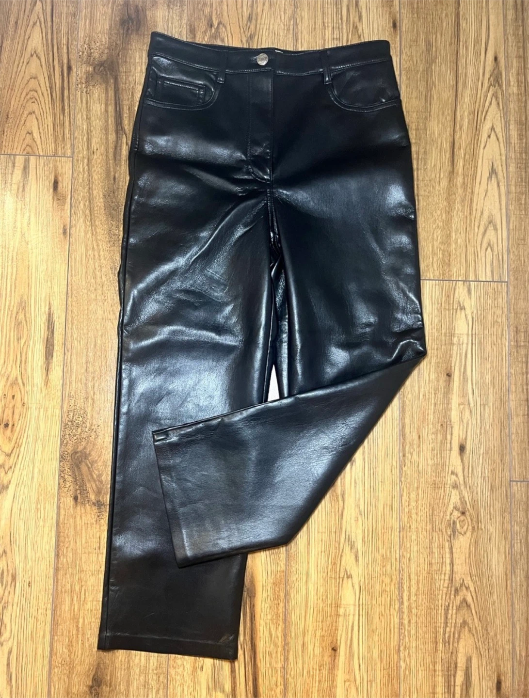 Aritzia Wilfred Melina Cropped Vegan Leather Pants Black - Size