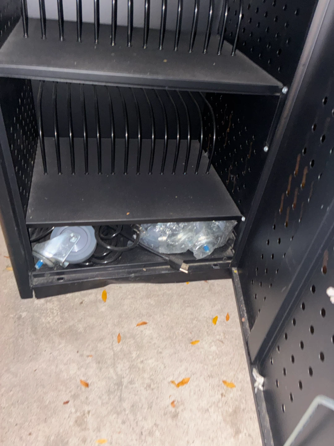 Black Laptop Device Charging Cart - photo 3