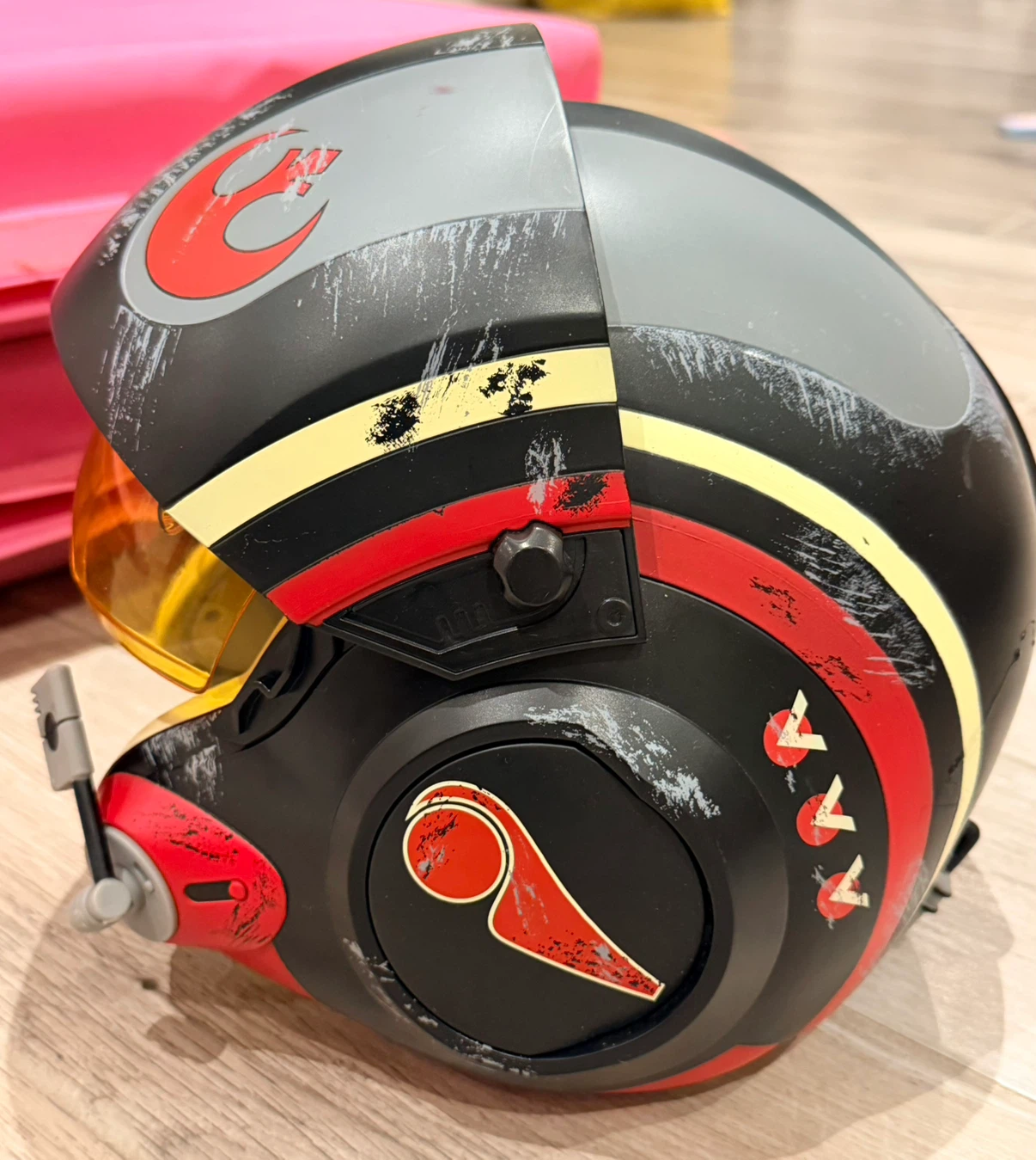 Star Wars Poe Dameron X-Wing Pilot Helmet - photo 2